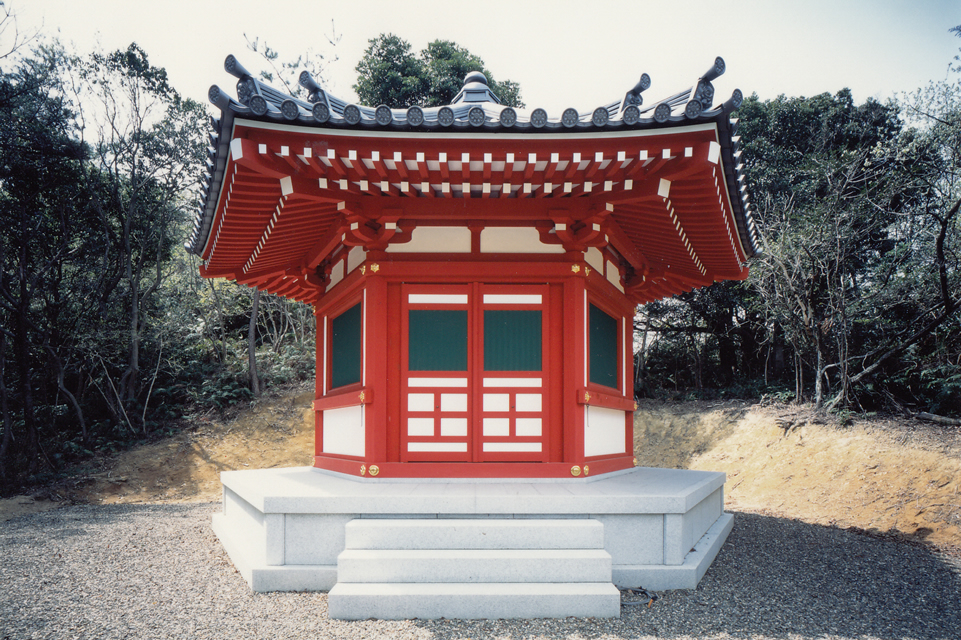 蓮華院誕生寺　弥勒菩薩堂