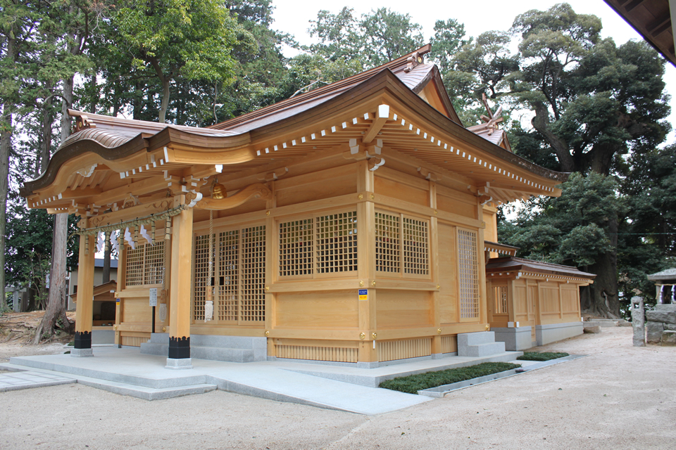 御子神社　社殿