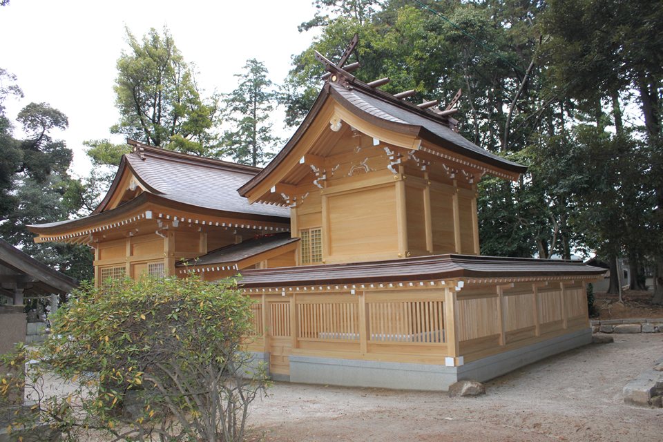 御子神社　社殿