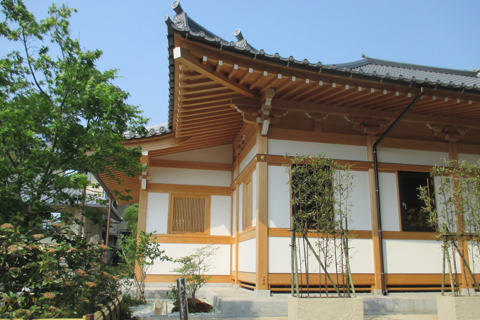 青蓮寺　位牌堂